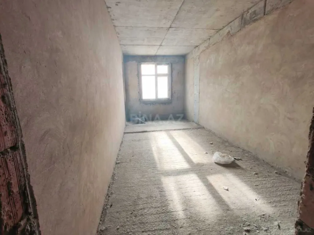 Satılır 5 otaqlı mənzil 200 m²