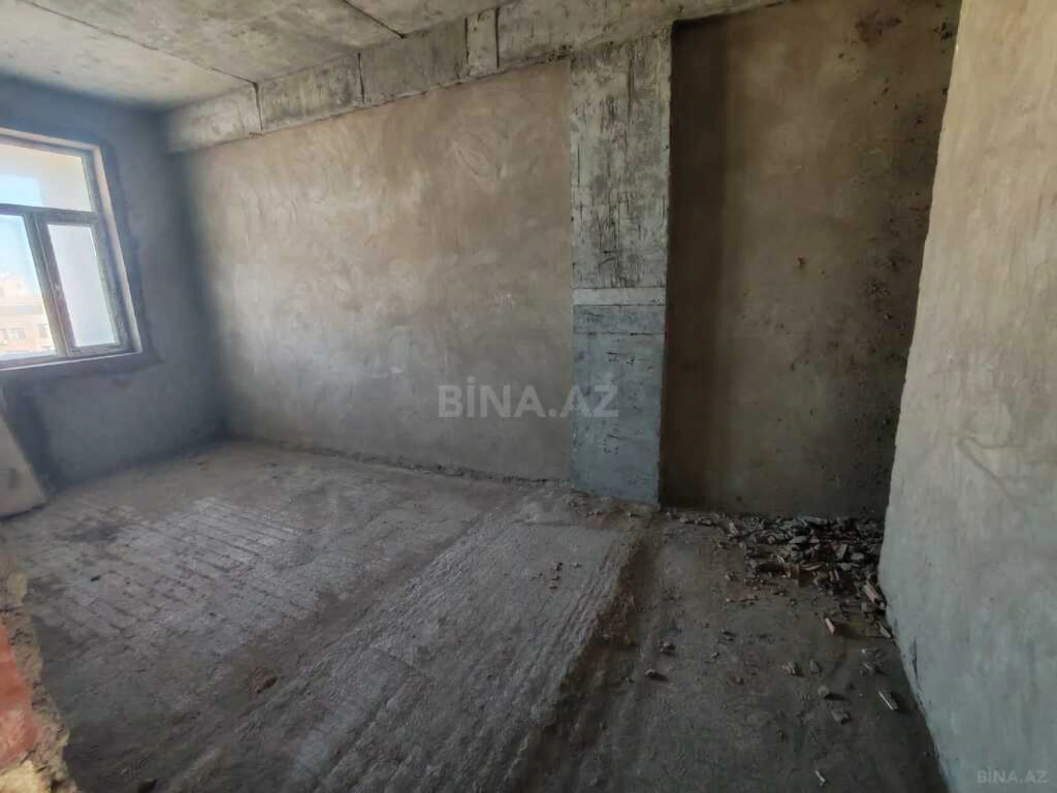 Satılır 5 otaqlı mənzil 200 m²