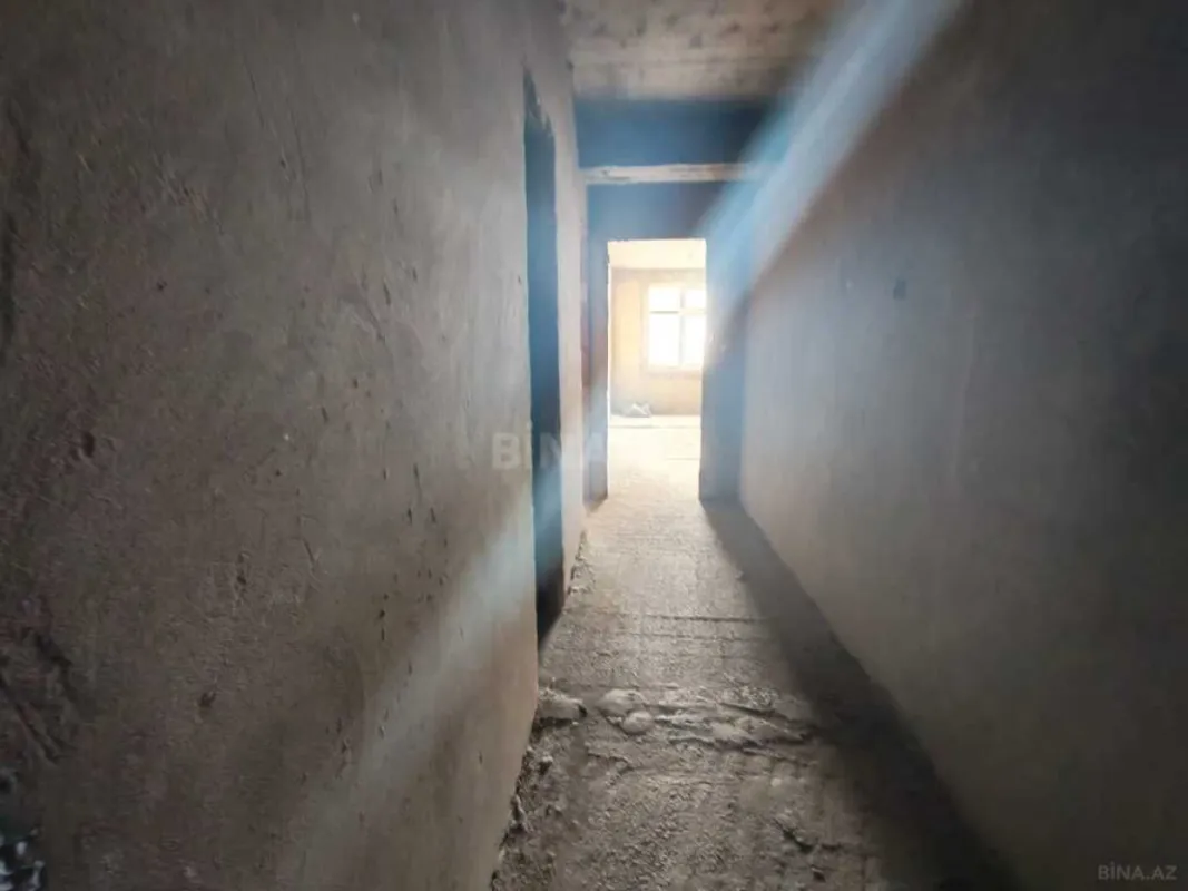 Satılır 5 otaqlı mənzil 200 m²