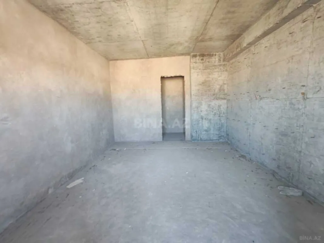 Satılır 5 otaqlı mənzil 200 m²