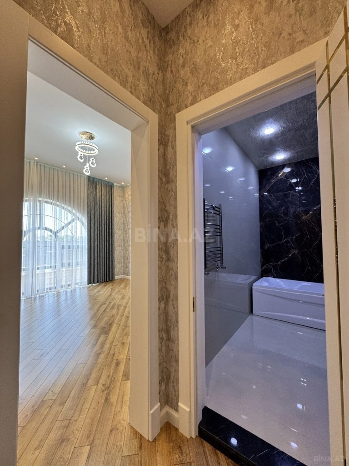Satılır 6 otaqlı həyət evi 400 m²