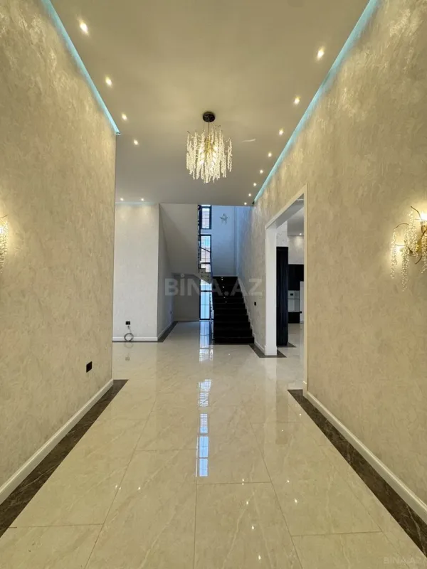 Satılır 6 otaqlı həyət evi 400 m²