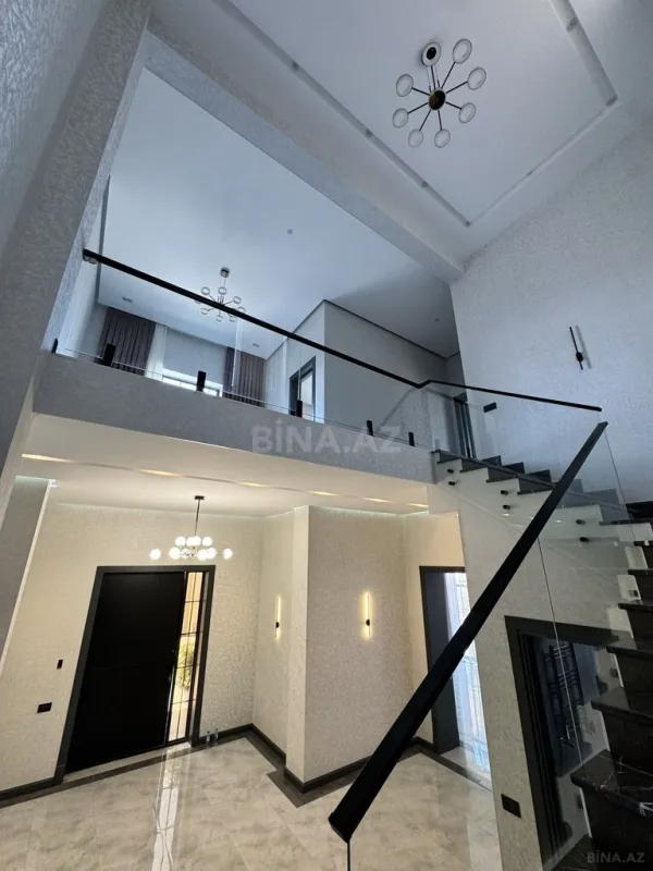 Satılır 6 otaqlı həyət evi 400 m²