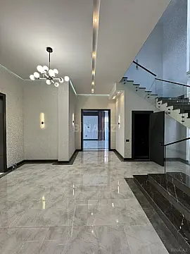 Satılır 6 otaqlı həyət evi 400 m²