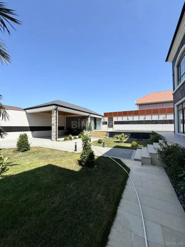 Satılır 7 otaqlı həyət evi 500 m²