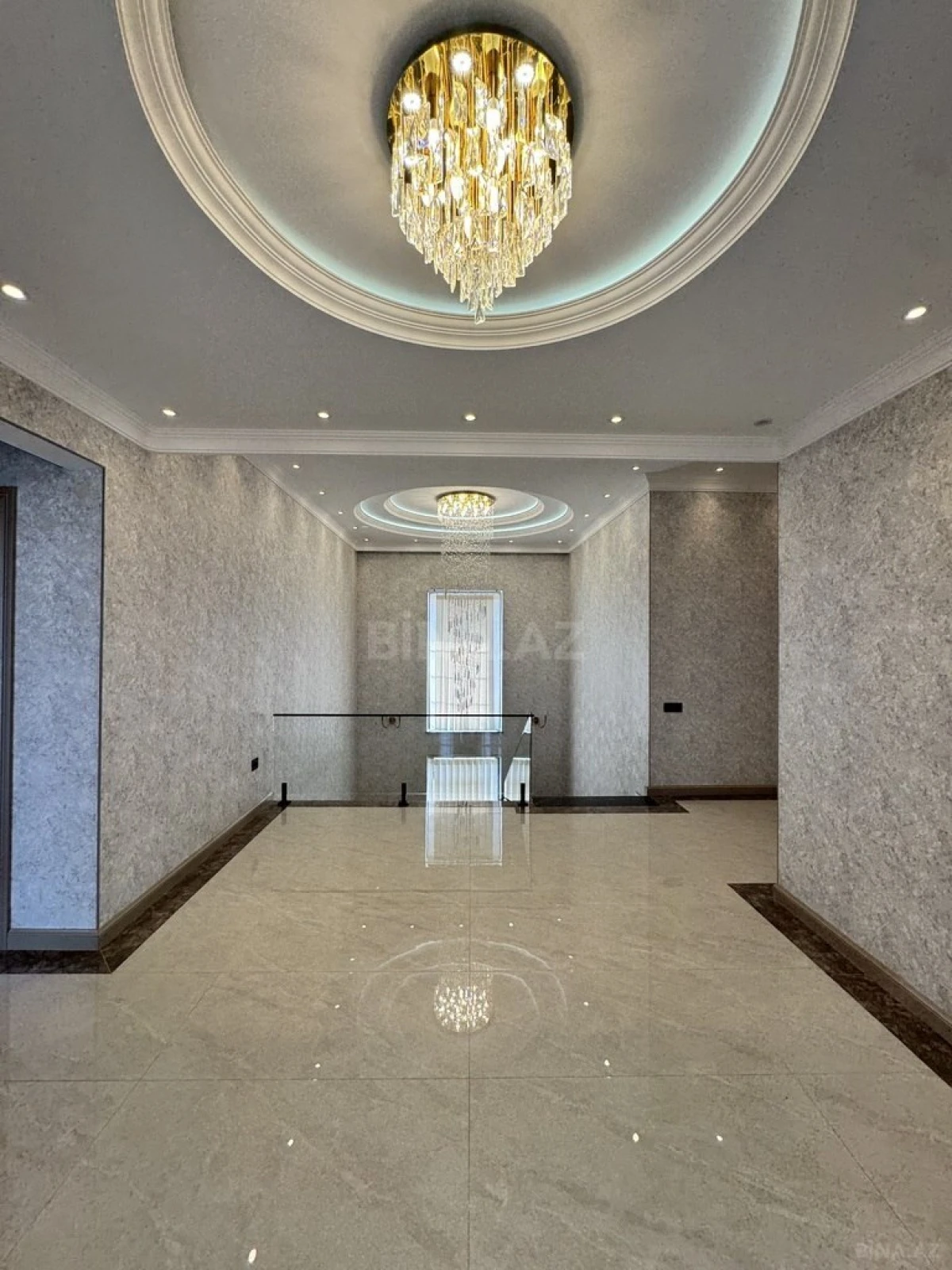 Satılır 7 otaqlı həyət evi 500 m²