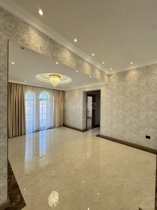 Satılır 7 otaqlı həyət evi 500 m²