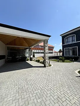 Satılır 7 otaqlı həyət evi 500 m²