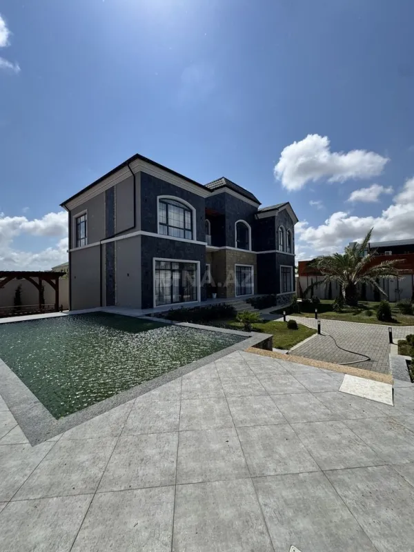 Satılır 7 otaqlı həyət evi 500 m²