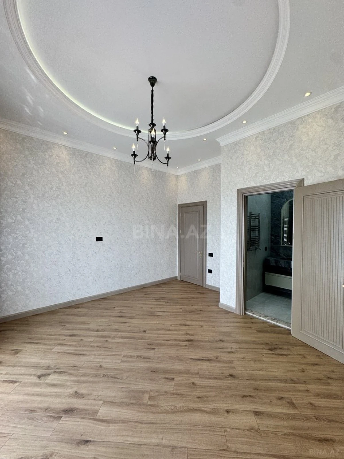 Satılır 7 otaqlı həyət evi 500 m²