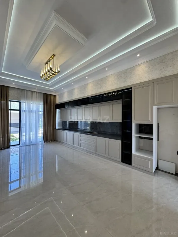 Satılır 7 otaqlı həyət evi 500 m²