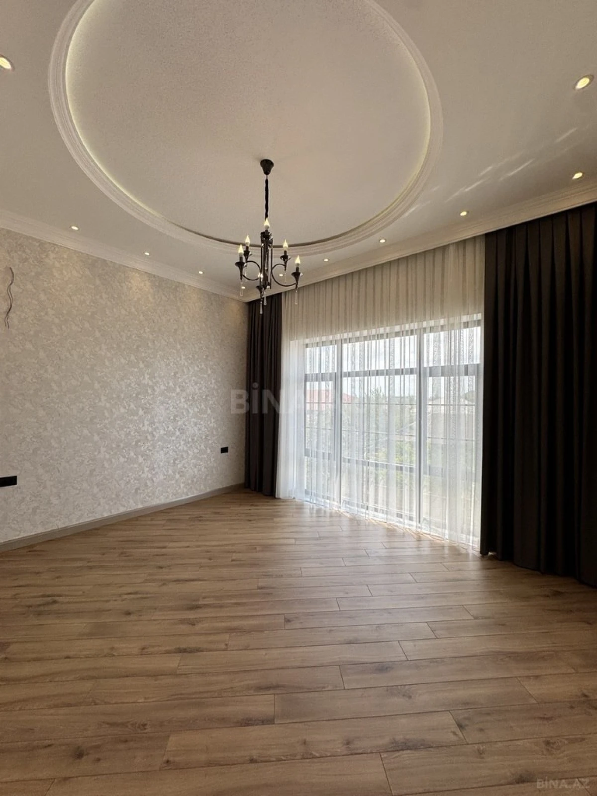Satılır 7 otaqlı həyət evi 500 m²