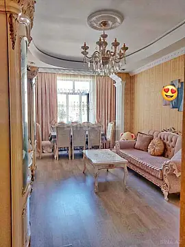 Satılır 2 otaqlı mənzil 76 m² — Bakı, İnşaatçılar 2 otaq 76.00 m²