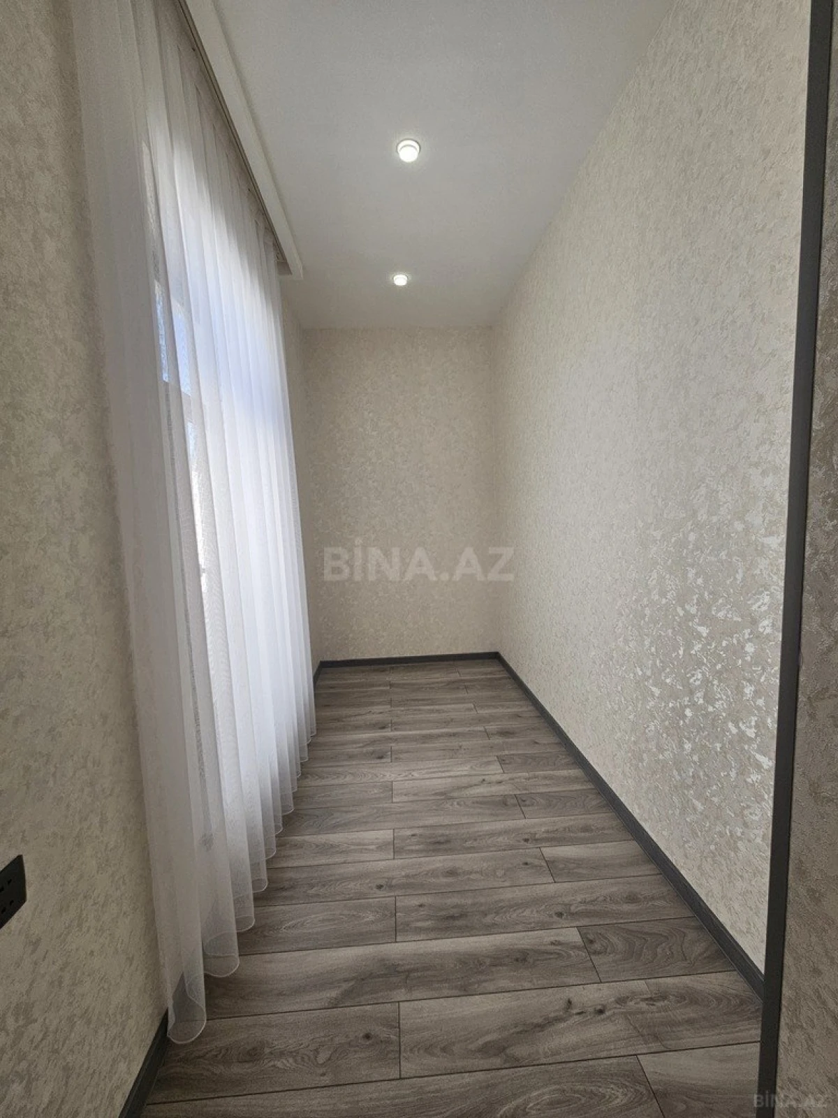 Satılır 4 otaqlı həyət evi 200 m²