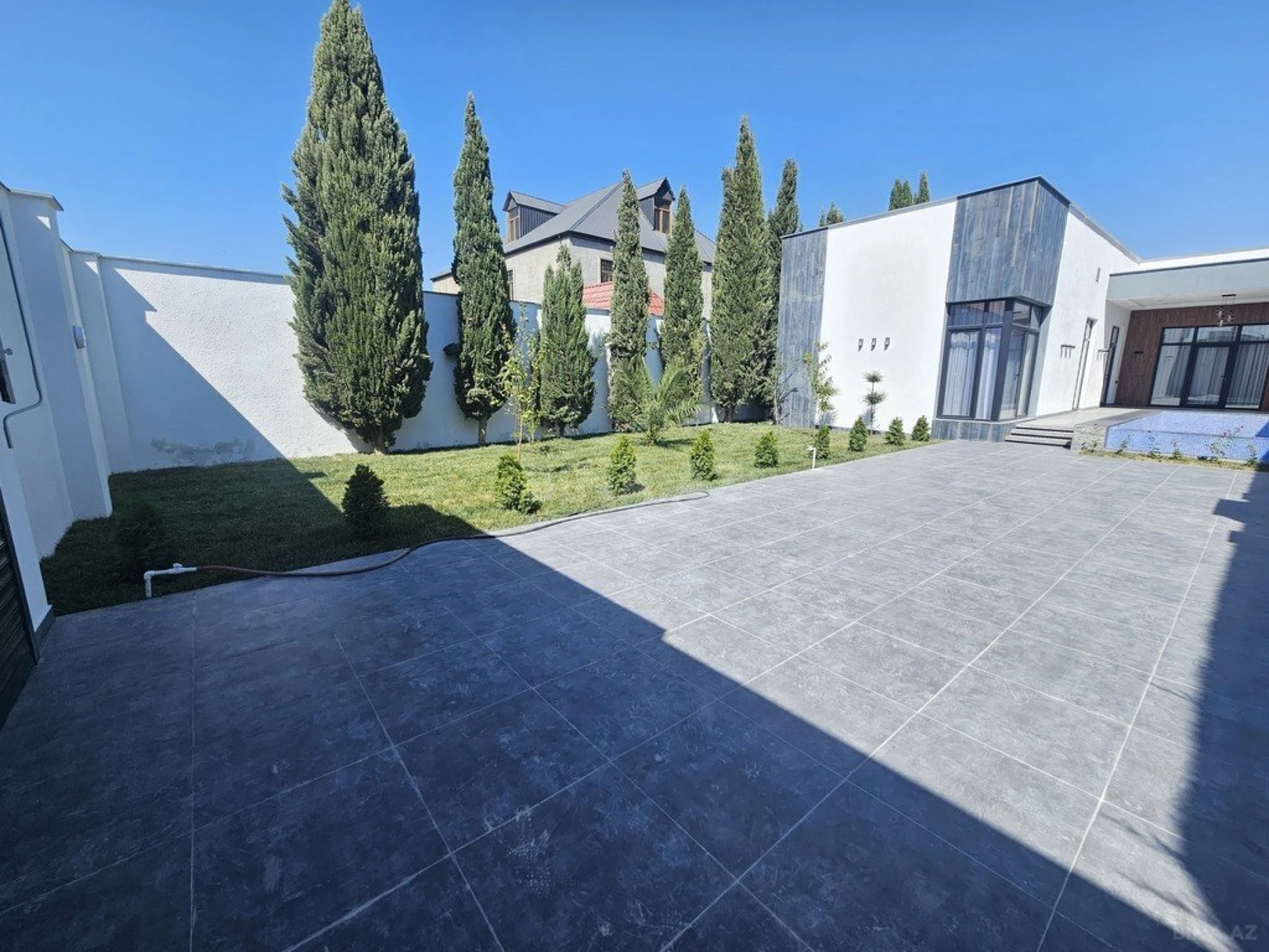 Satılır 4 otaqlı həyət evi 200 m²