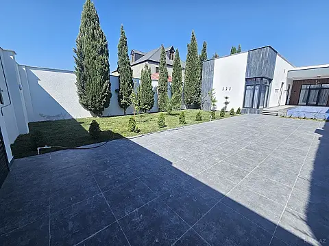 Satılır 4 otaqlı həyət evi 200 m²