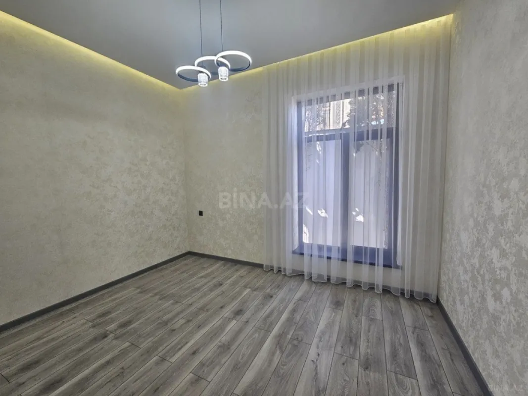Satılır 4 otaqlı həyət evi 200 m²