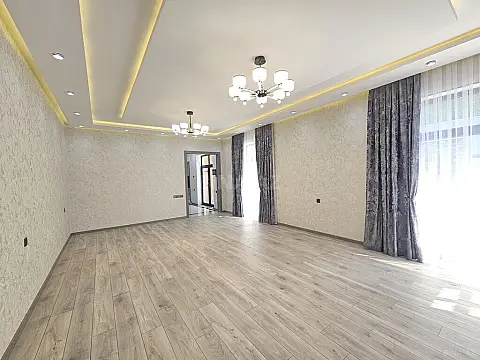 Satılır 4 otaqlı həyət evi 200 m²