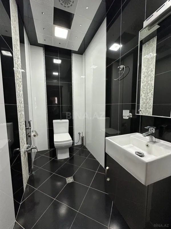 Satılır 4 otaqlı mənzil 150 m²