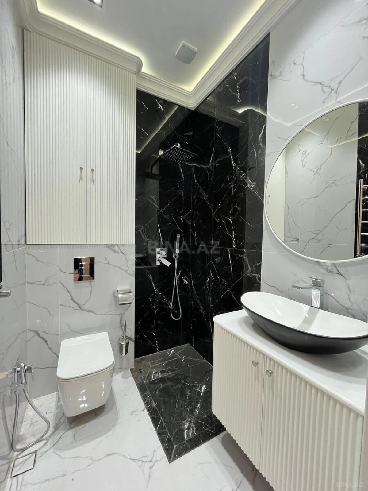 Satılır 2 otaqlı mənzil 64 m²