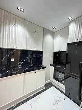 Satılır 2 otaqlı mənzil 64 m²