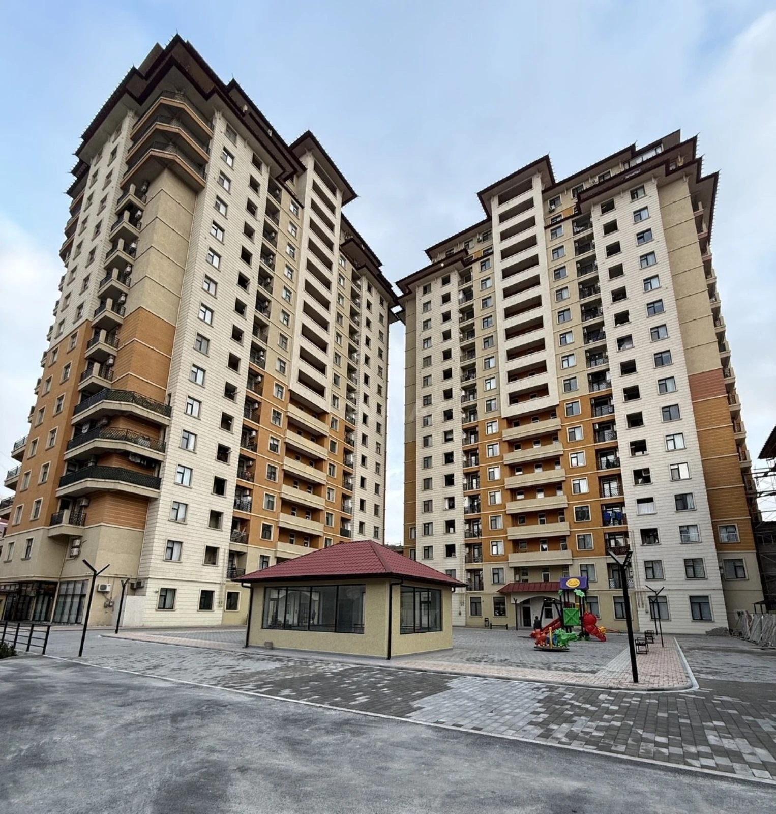 Kirayə verilir 2 otaqlı mənzil 65 m²