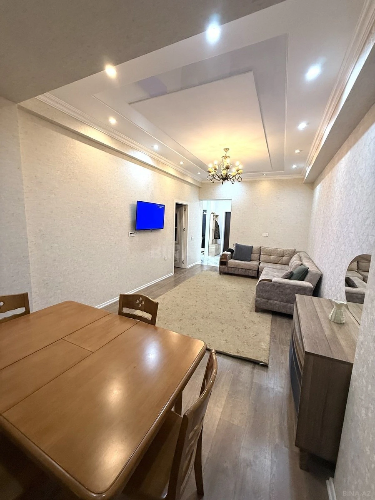 Kirayə verilir 2 otaqlı mənzil 65 m²