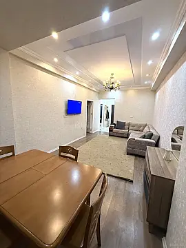 Kirayə verilir 2 otaqlı mənzil 65 m²