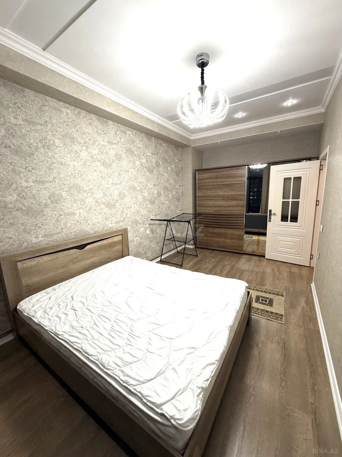 Kirayə verilir 2 otaqlı mənzil 65 m²