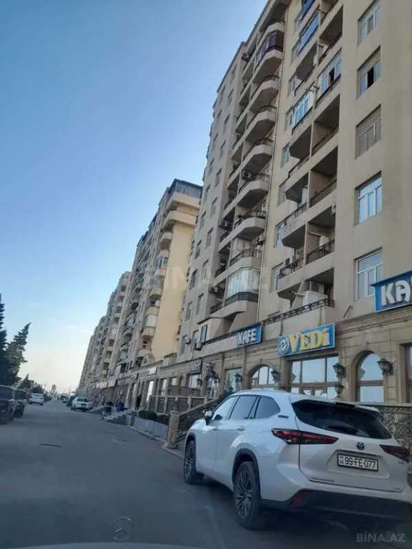 Satılır 3 otaqlı mənzil 123 m²