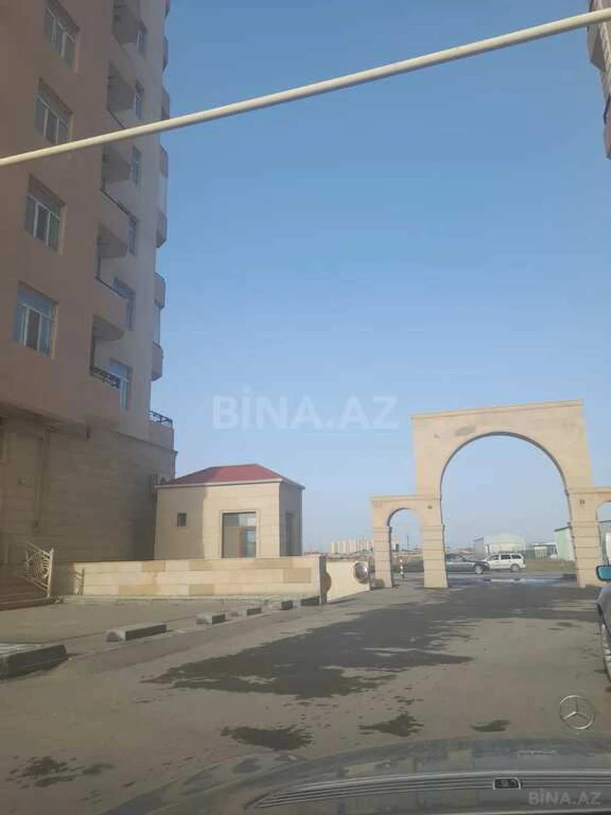 Satılır 3 otaqlı mənzil 123 m²