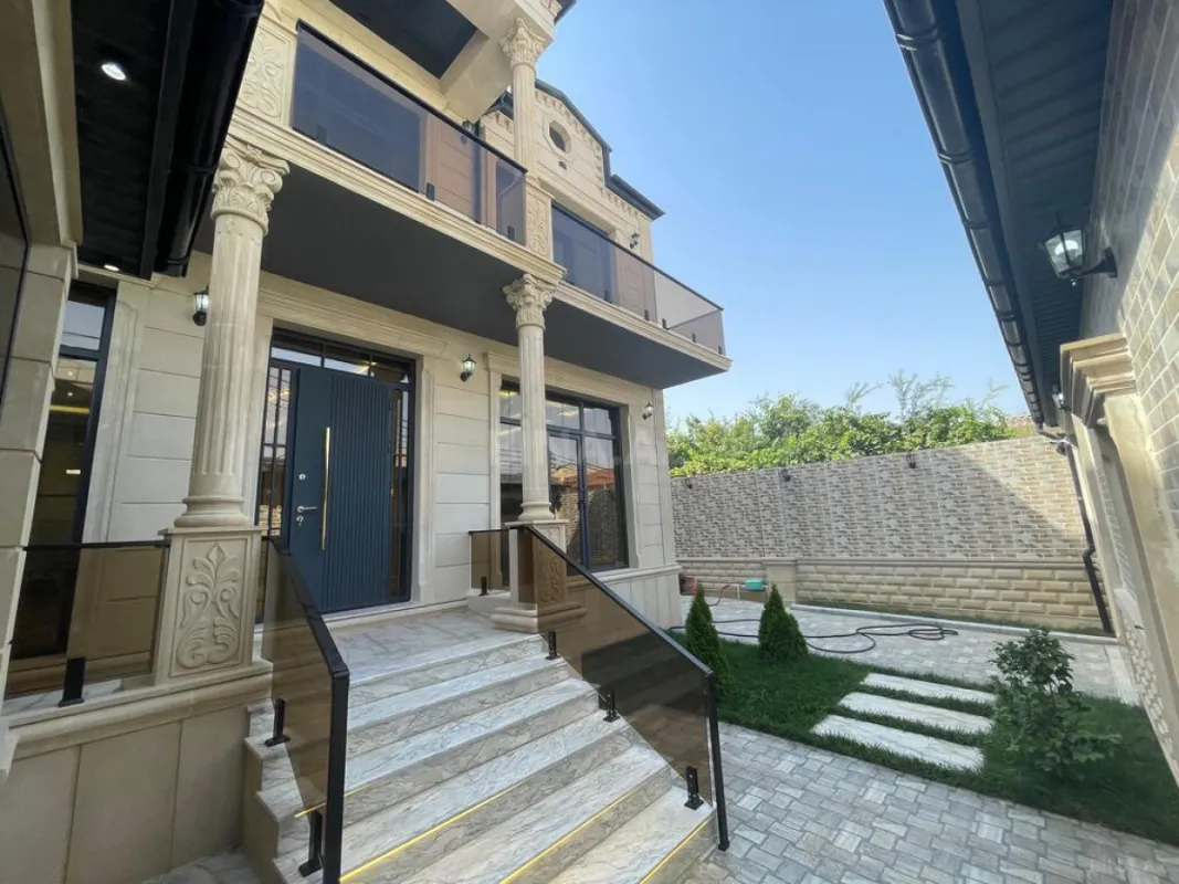 Satılır 6 otaqlı həyət evi 220 m²