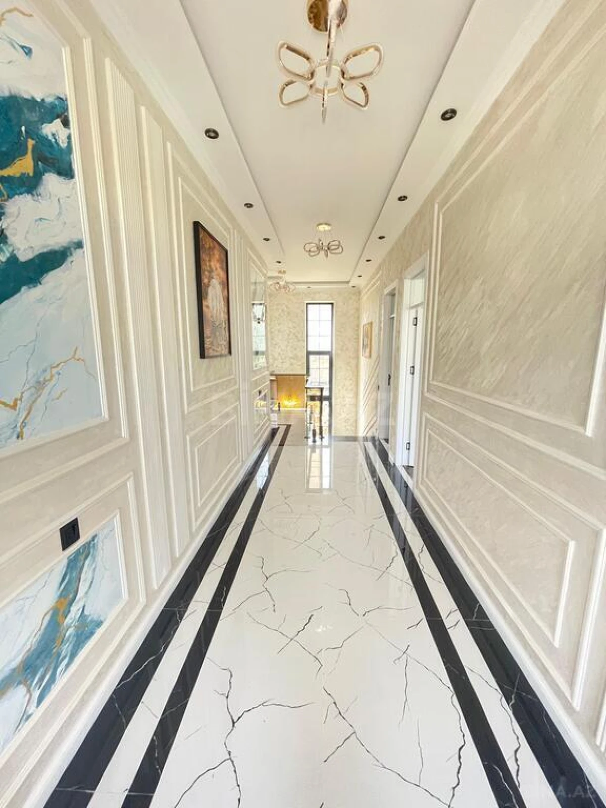 Satılır 6 otaqlı həyət evi 220 m²