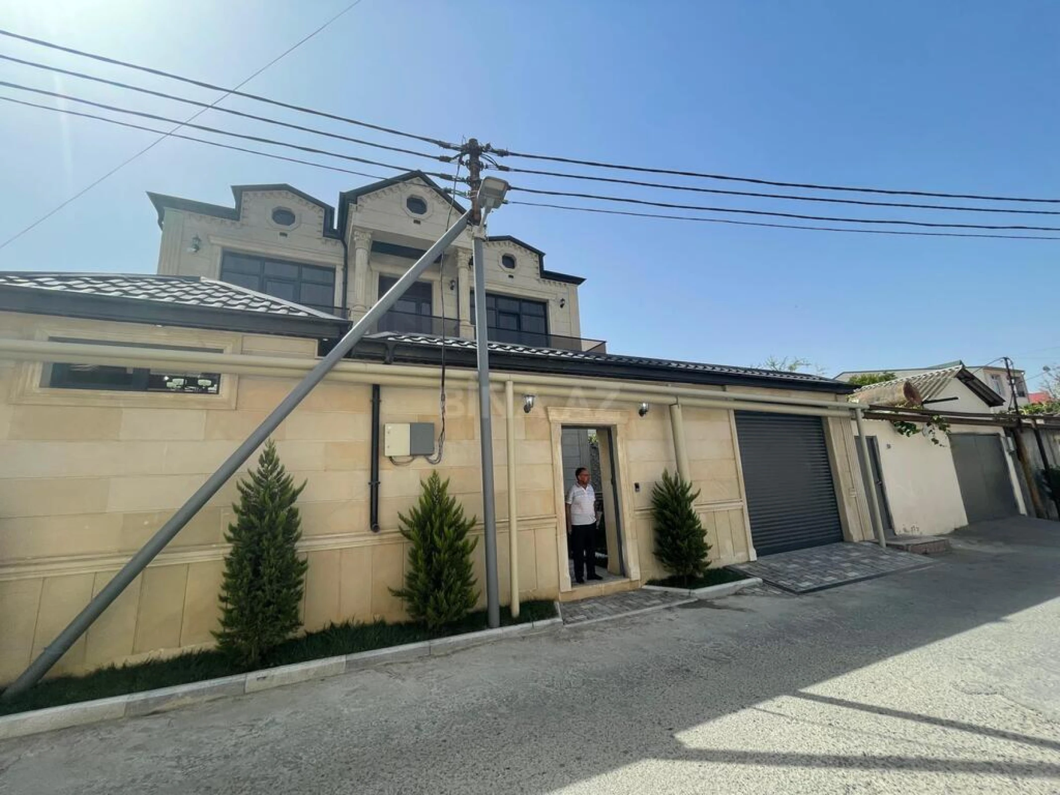 Satılır 6 otaqlı həyət evi 220 m²