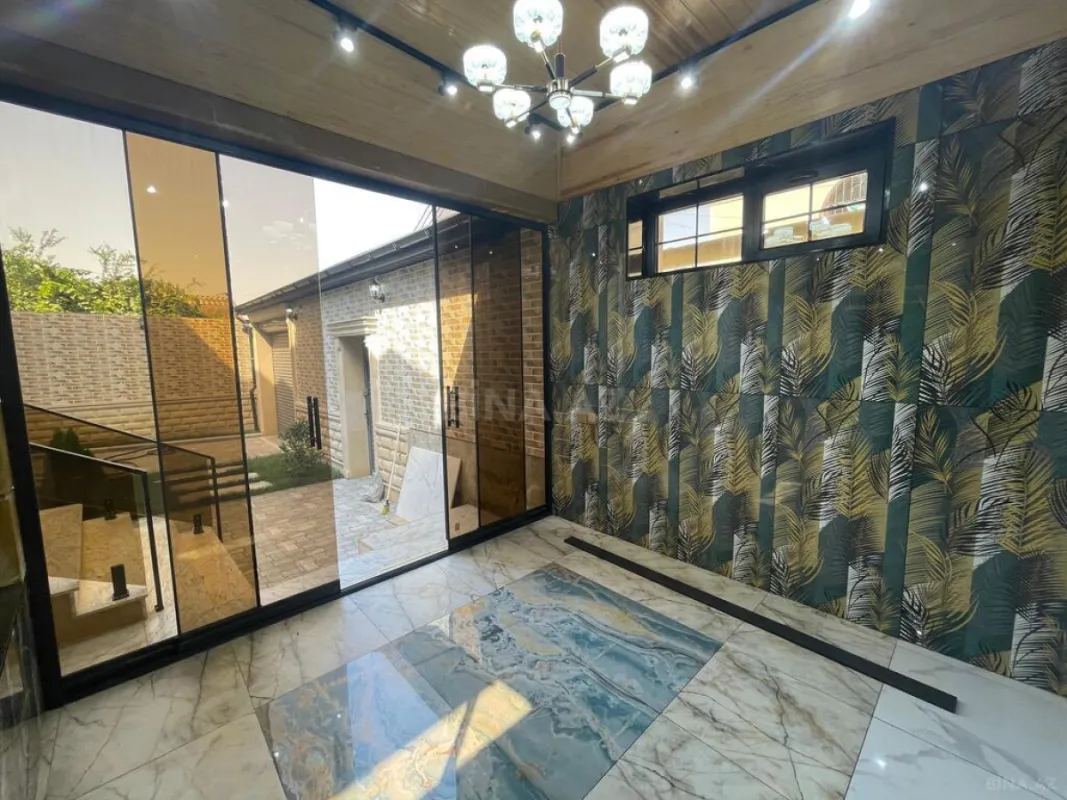 Satılır 6 otaqlı həyət evi 220 m²