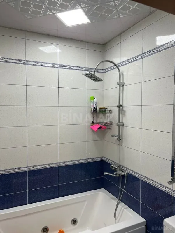 Satılır 3 otaqlı mənzil 147 m²