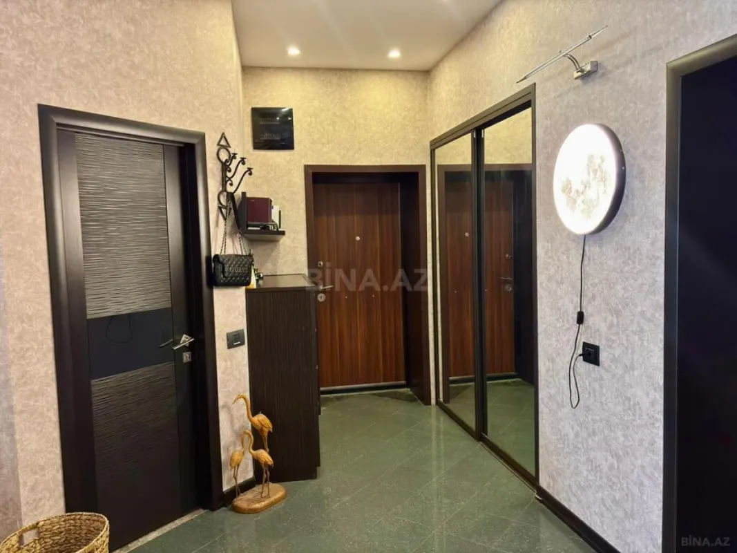 Satılır 3 otaqlı mənzil 115 m²