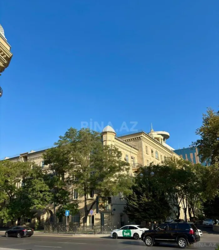 Satılır 3 otaqlı mənzil 115 m²