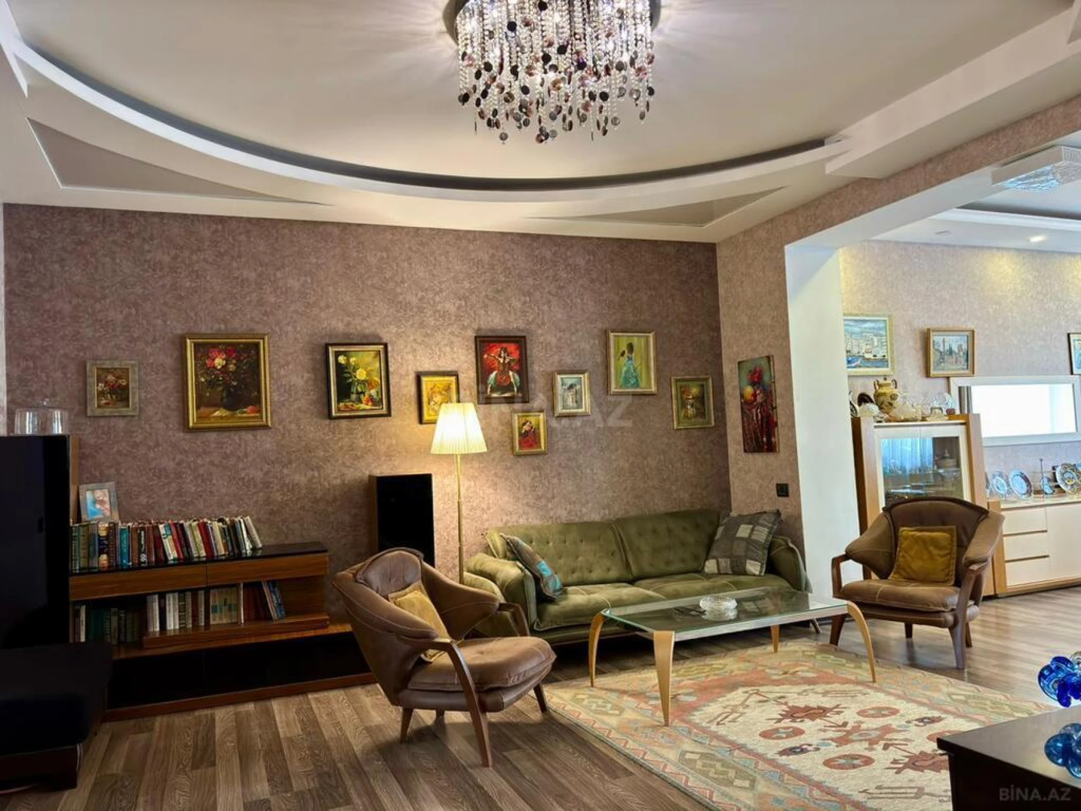 Satılır 3 otaqlı mənzil 115 m²