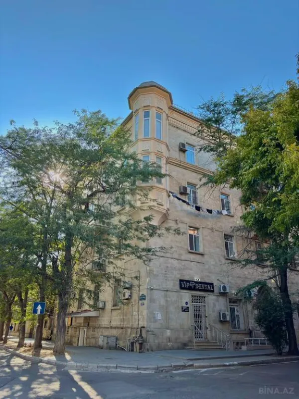 Satılır 3 otaqlı mənzil 115 m²