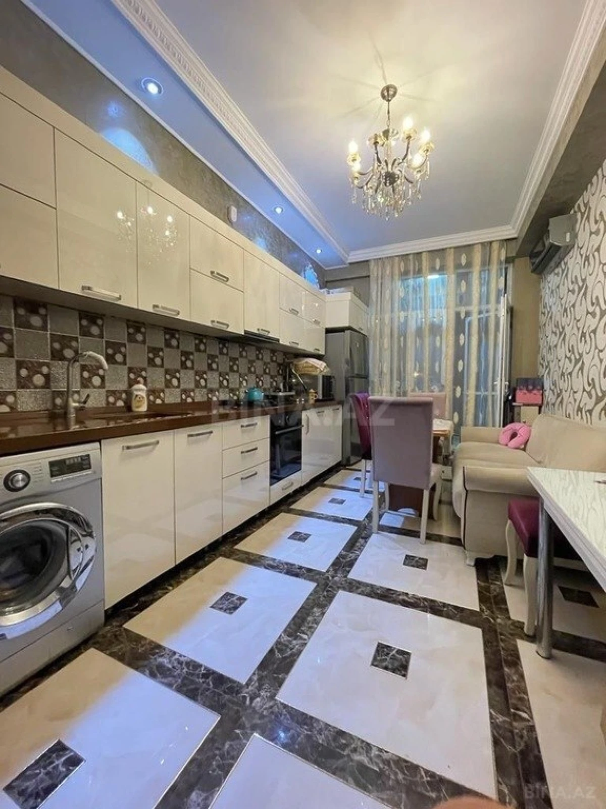 Satılır 3 otaqlı mənzil 110 m²