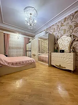 Satılır 3 otaqlı mənzil 110 m²