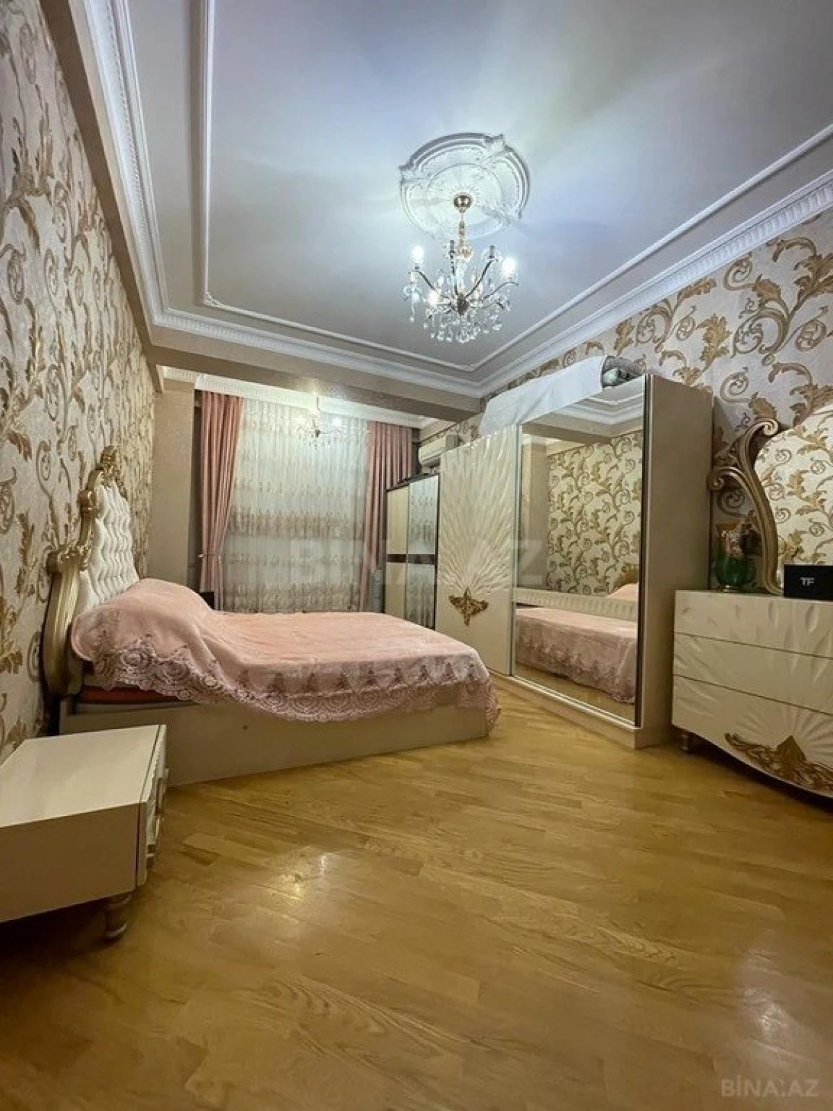 Satılır 3 otaqlı mənzil 110 m²