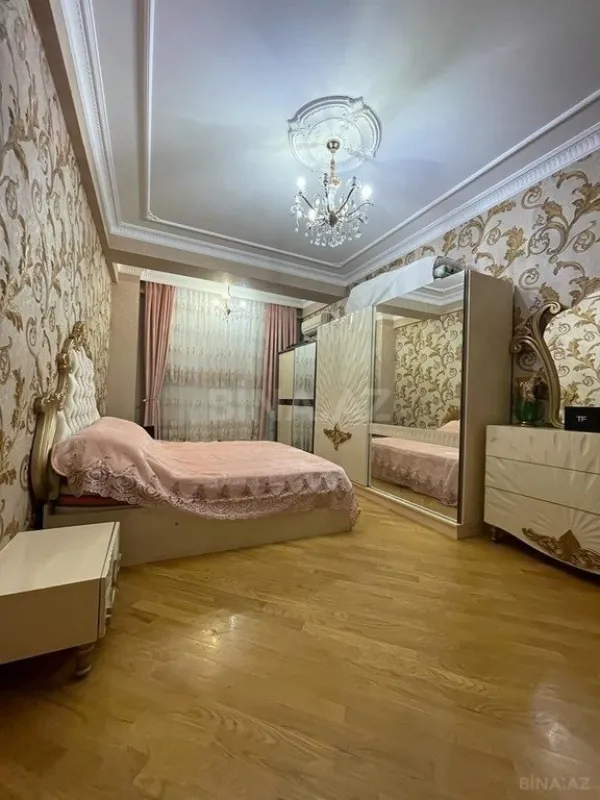 Satılır 3 otaqlı mənzil 110 m²