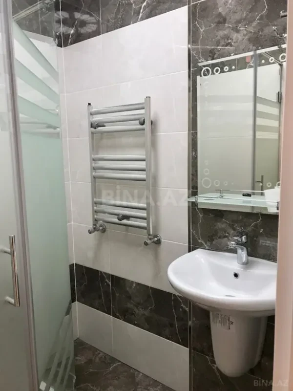 Kirayə verilir 2 otaqlı mənzil 95 m²