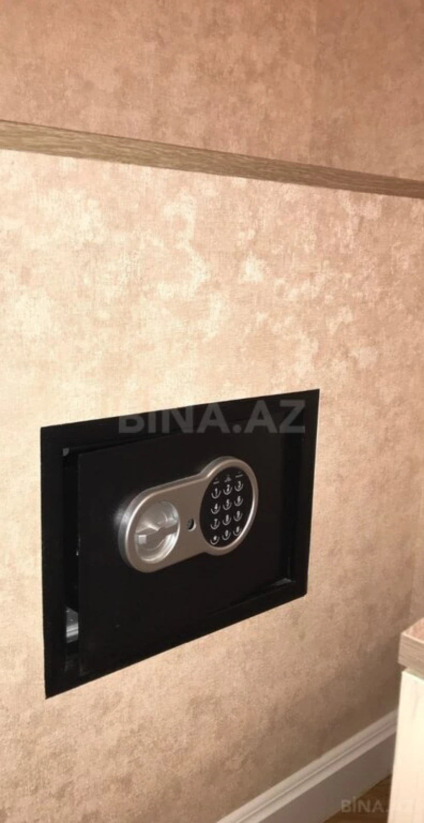 Kirayə verilir 2 otaqlı mənzil 95 m²