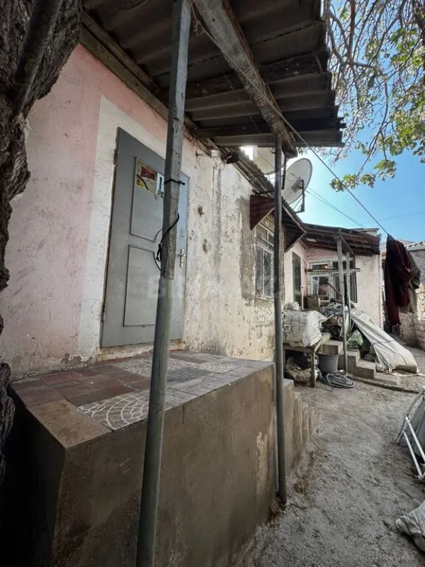 Satılır 3 otaqlı həyət evi 100 m²