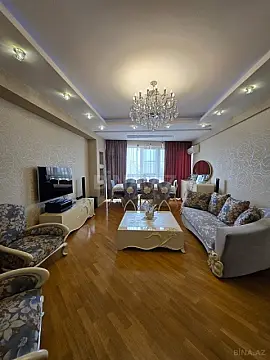 Satılır 3 otaqlı mənzil 137 m²