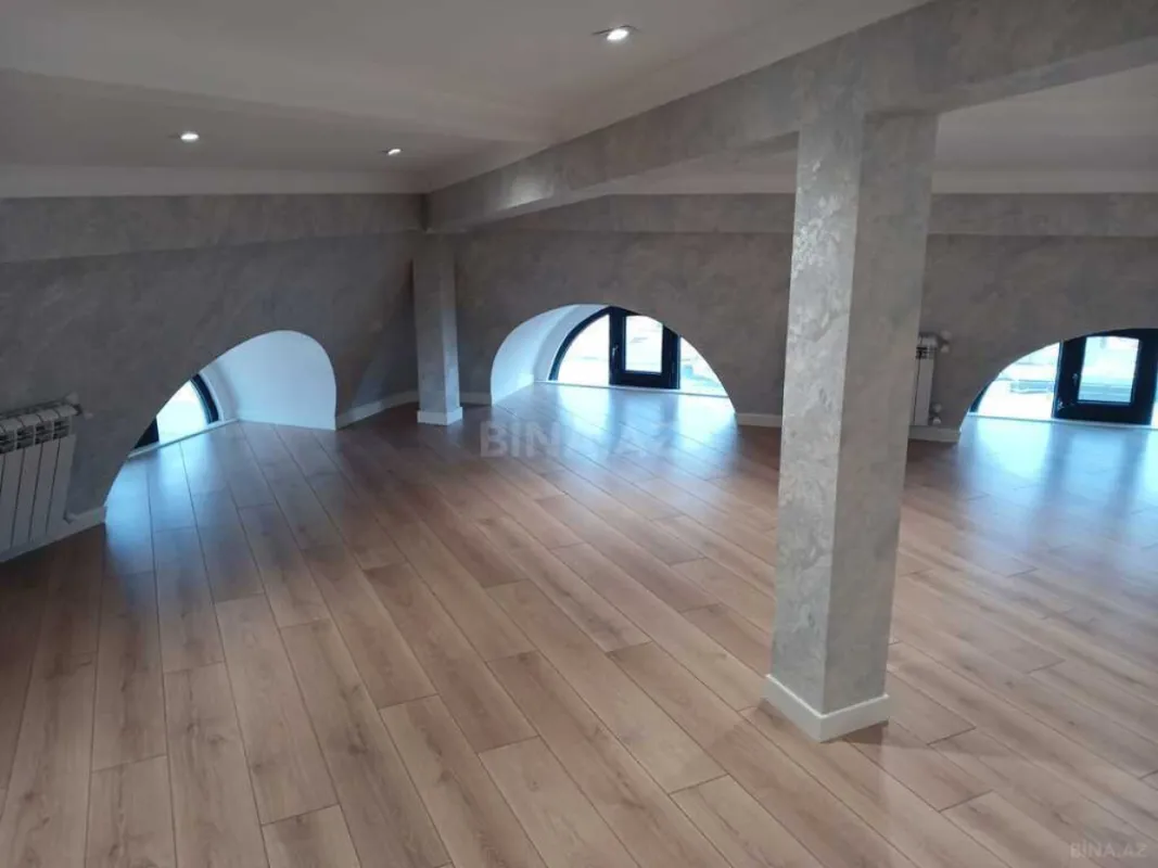 Satılır 4 otaqlı mənzil 160 m²