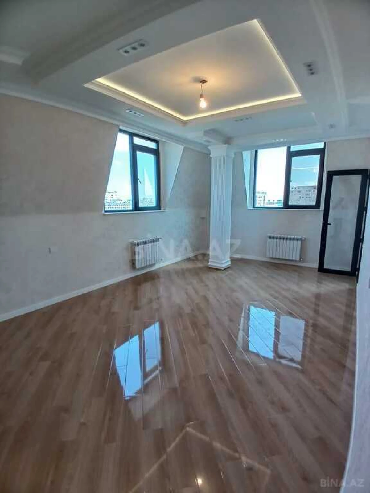 Satılır 4 otaqlı mənzil 160 m²